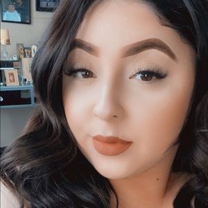Meet your Posher, Gabriella